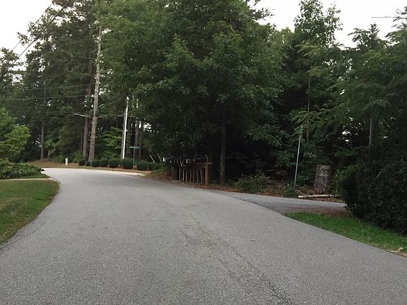 4th image of 4415 Sequoia Dr