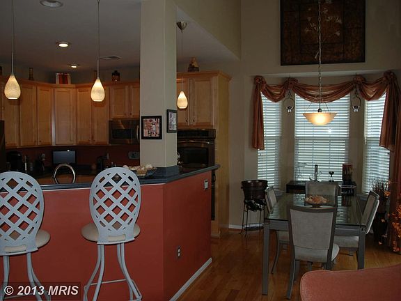 5th image of 9512 Moonen Bay Ln