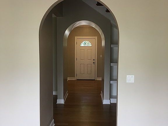4th image of 1077 Constitution Dr