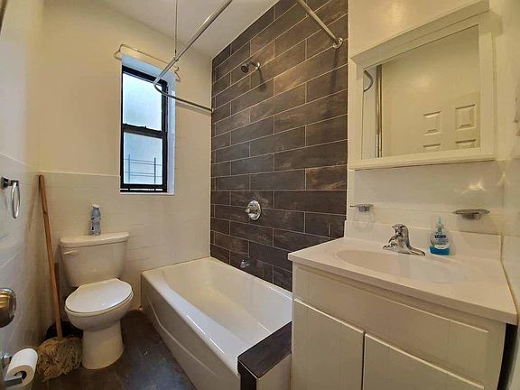 5th image of 2391 Davidson Ave APT 1A