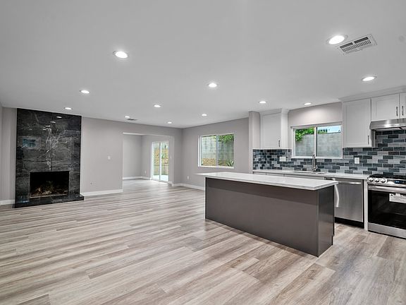 5th image of 12189-12187 Claretta St