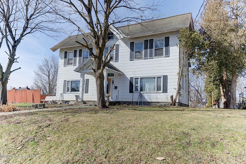 2nd image of 301 N Perry Street