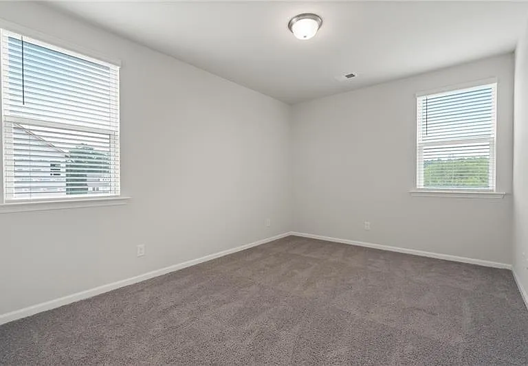 4945 Shipley Ave — Photo 9