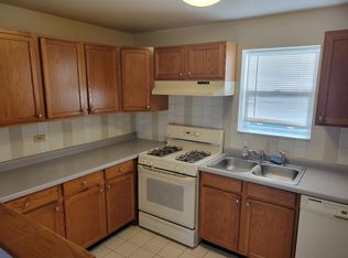 220 Short St APT 1, Lemont, IL 60439