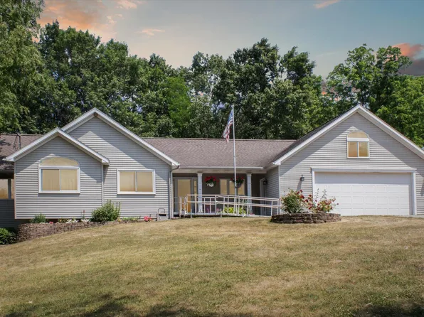 6930 Snow Ave SE, Alto, MI 49302