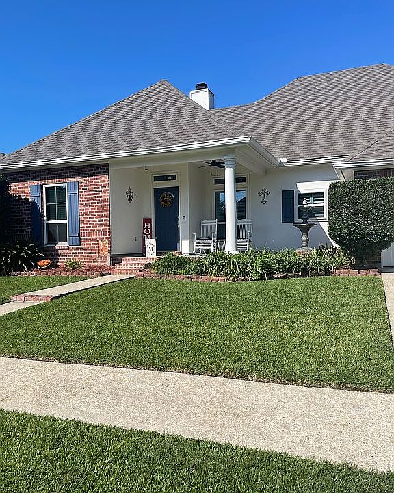 1st image of 307 N Lakepointe Dr