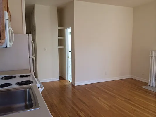 Rented by Luxor Homes & Investment Realty | media 23