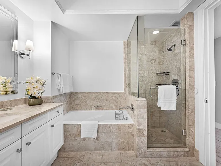 1435 Brickell Ave #3401 — Photo 14