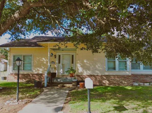 650 Avenue H, Somerville, TX 77879