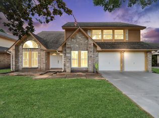 15731 Oak Mountain Dr, Houston, TX 77095