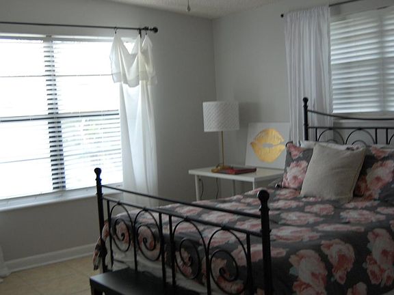 5th image of 5042 Barton Dr