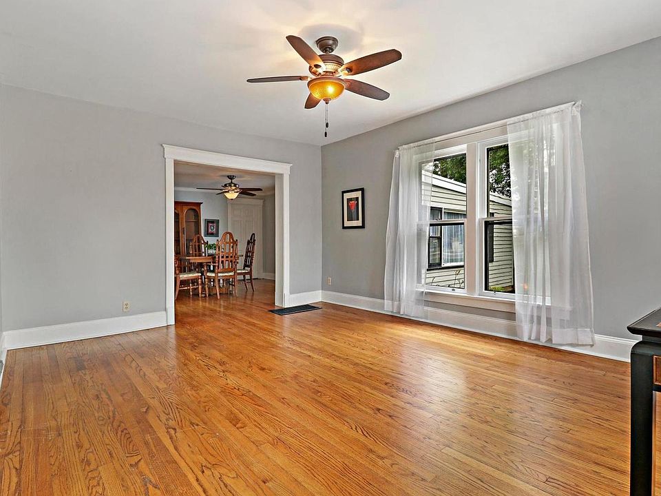 903 N Green St, Mchenry, IL 60050 Zillow