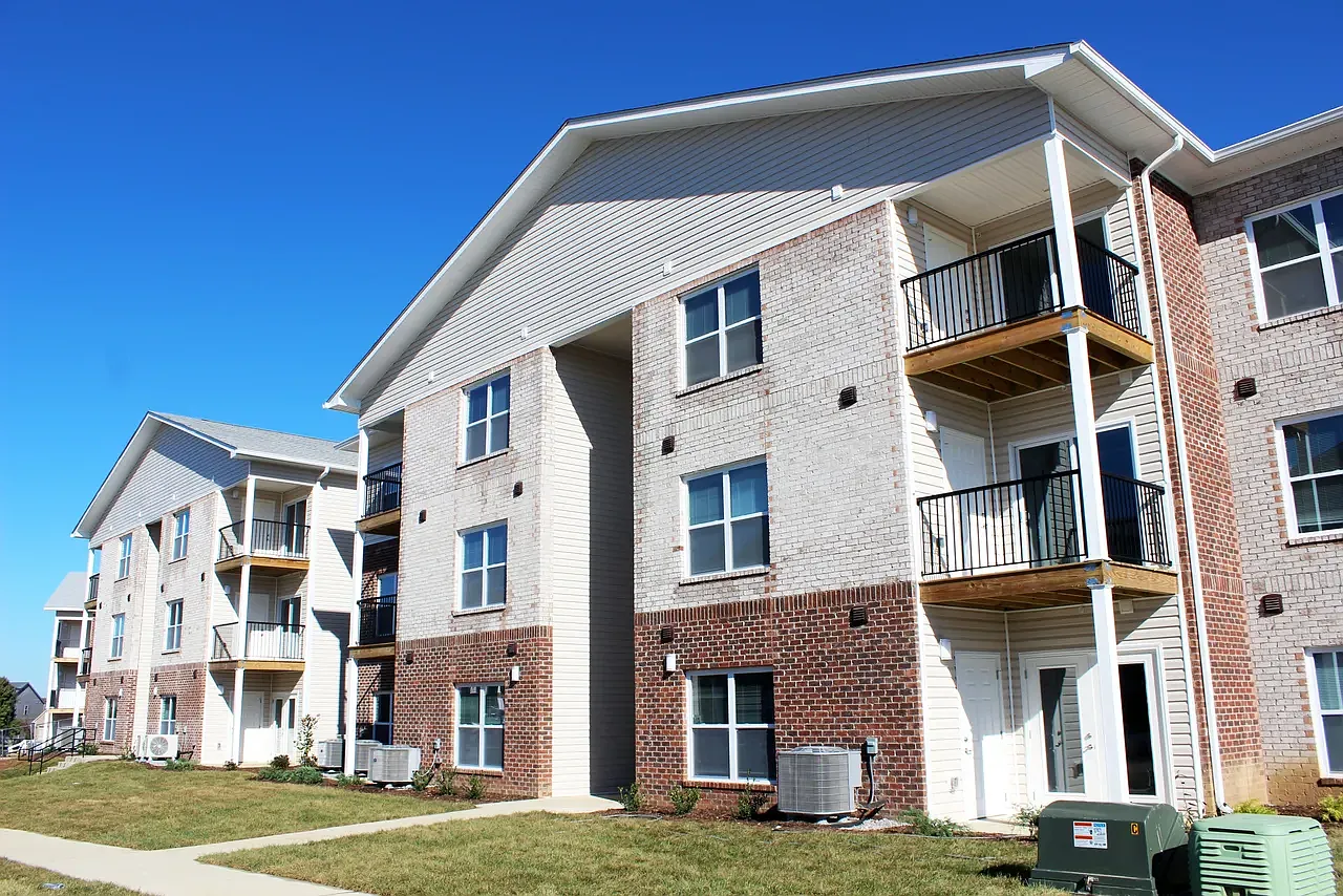 Oakdale Apartments — Photo 3