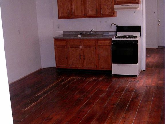 4th image of 957 N 6th St #1ST