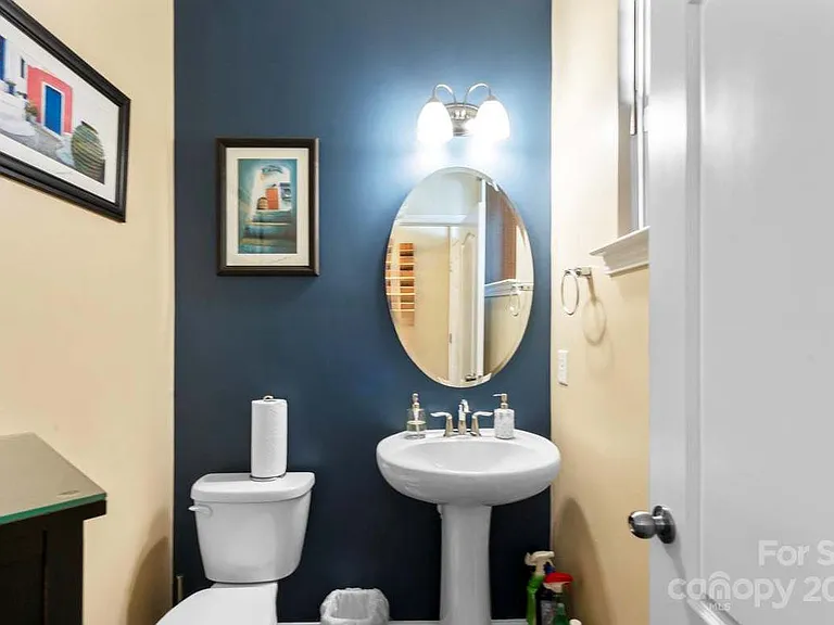 5009 Mockernut Ln — Photo 3