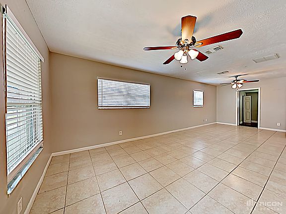 4th image of 2609 W Lorraine Ave