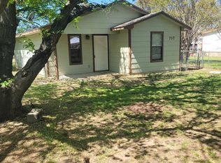 737 Luther Ln, Gun Barrel City, TX 75156
