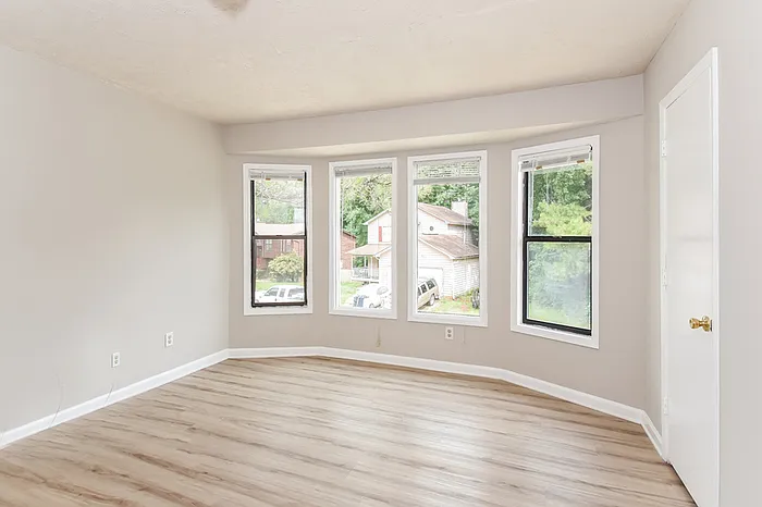 5975 Wellborn Trl — Photo 3