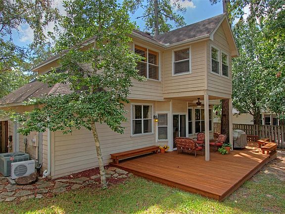 Covered patio for those rainy days.