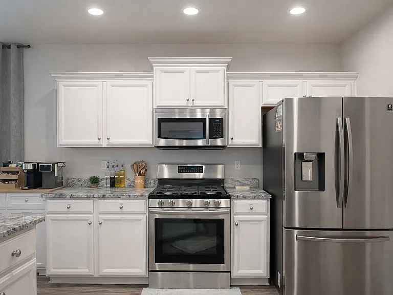 3406 Charleston St — Photo 10