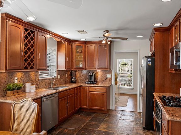 5th image of 7719 Highmeadow Dr