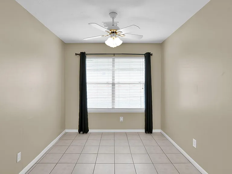 506 Paradise Ln — Photo 11