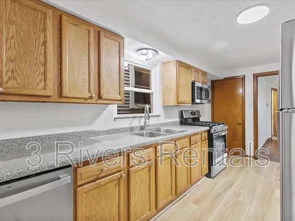 122 W 9th Ave, Homestead, PA 15120