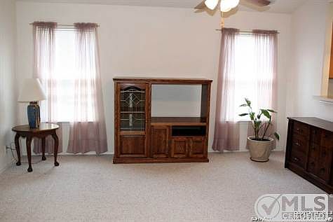 3rd image of 8623 Woods End St