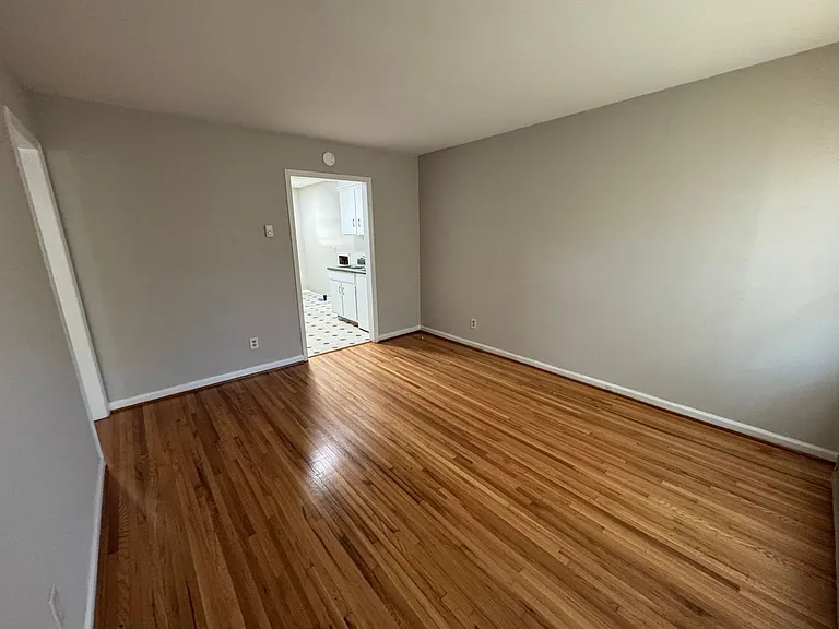 3436 Washburn Ave — Photo 4