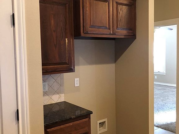 5th image of 4214 Lexington Pl