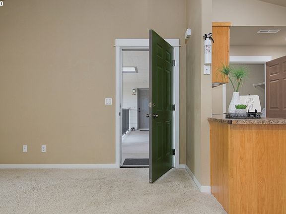 5th image of 14019 NE 20th Ave APT 5A