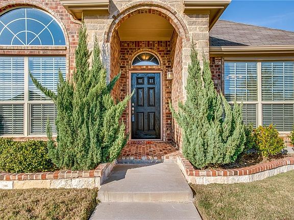 2nd image of 209 Warbler Dr