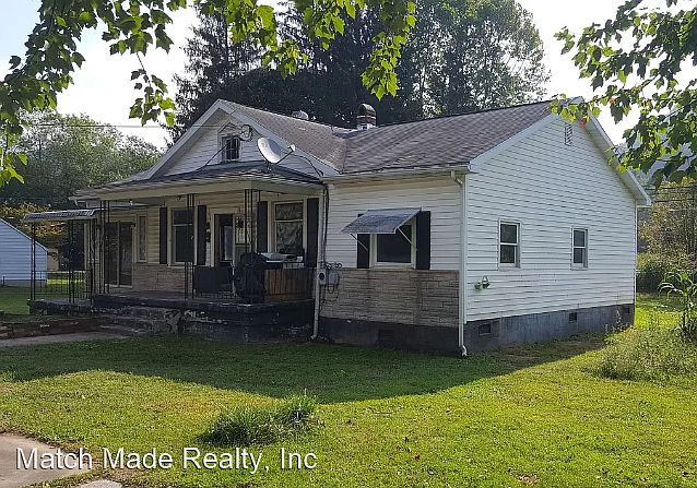 1st image of 1215 2nd Ave