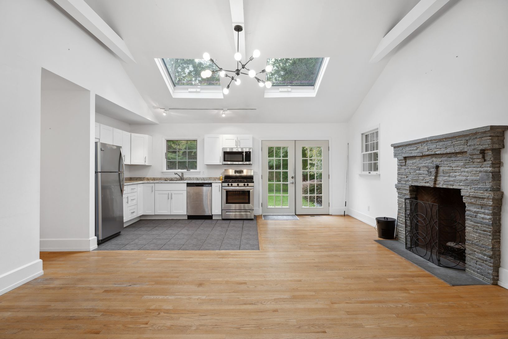  Open Living -Dining-Kitchen