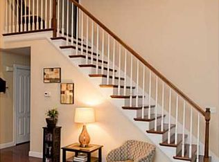 201 Cheshire Dr, Cranston, RI 02921