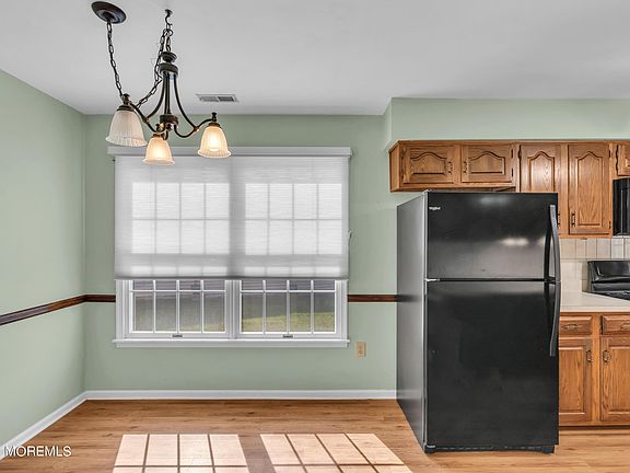 5th image of 1564 Alpen Lane