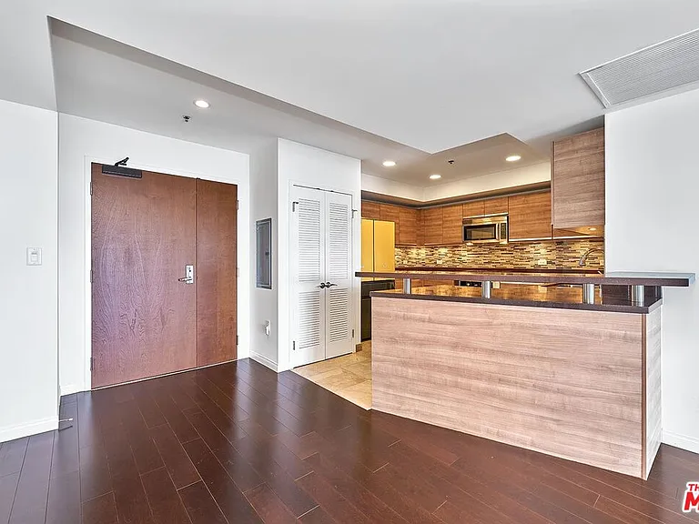 3785 Wilshire Blvd #2008 — Photo 7