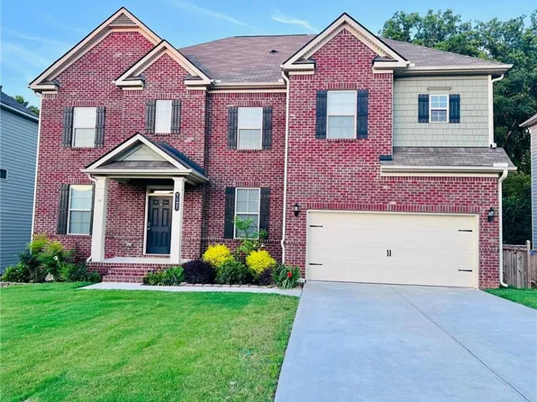 5625 Mirror Lake Dr, Cumming, GA 30028