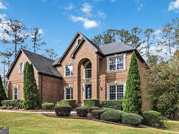 3rd image of 2704 Ivy Cir