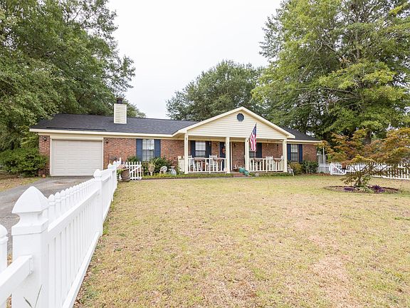 2nd image of 1810 Harcourt Drive