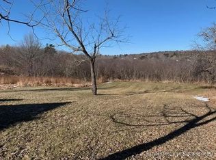 29 Weskeag Rd, Owls Head, ME 04854