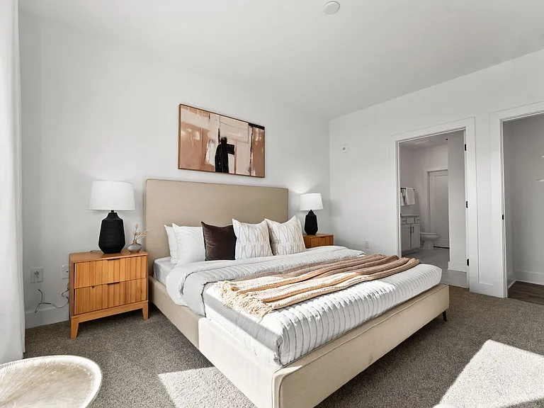 175 W Black St #201 — Photo 20