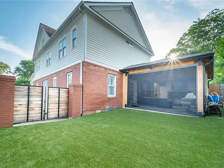 781 Greenwood Ave NE — Photo 52