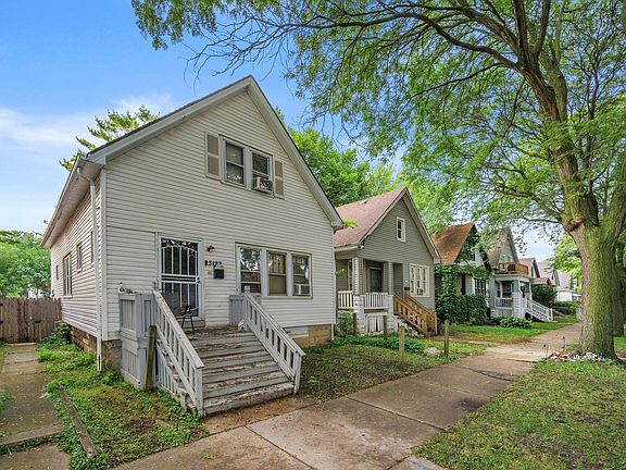3rd image of 3127 N 39th STREET