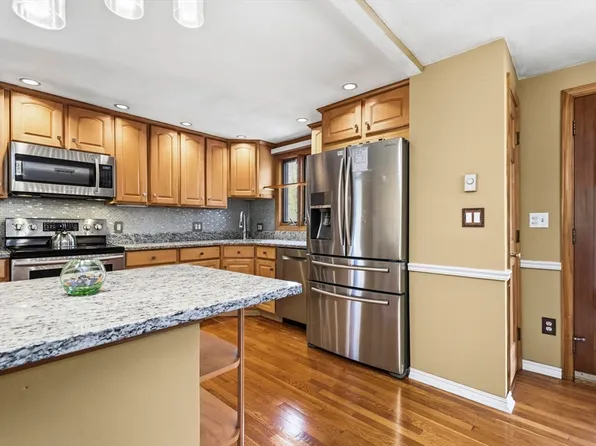 19 Macintosh Ave, Marlborough, MA 01752