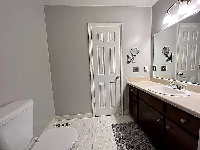 102 Ashley Ct — Photo 18
