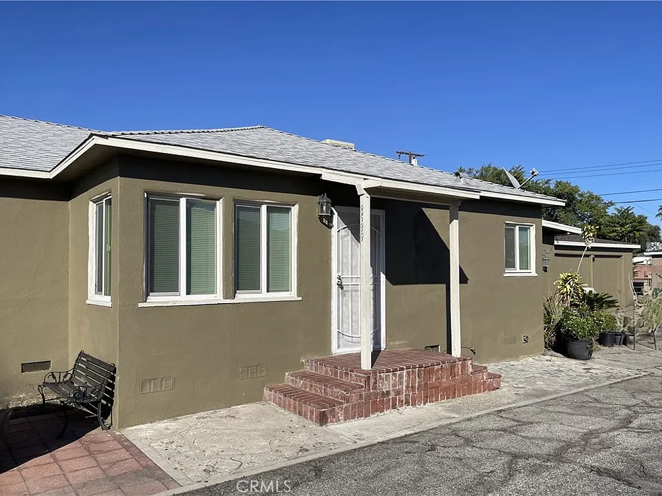8539 Alder Ave