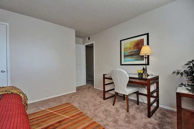 Alderwood Apartments — Photo 23