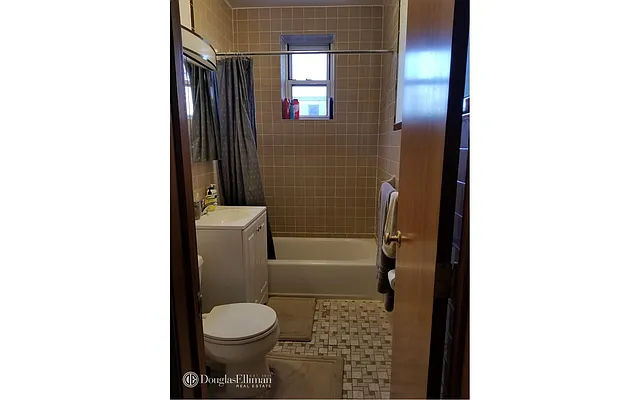 Rented by Douglas Elliman | media 8