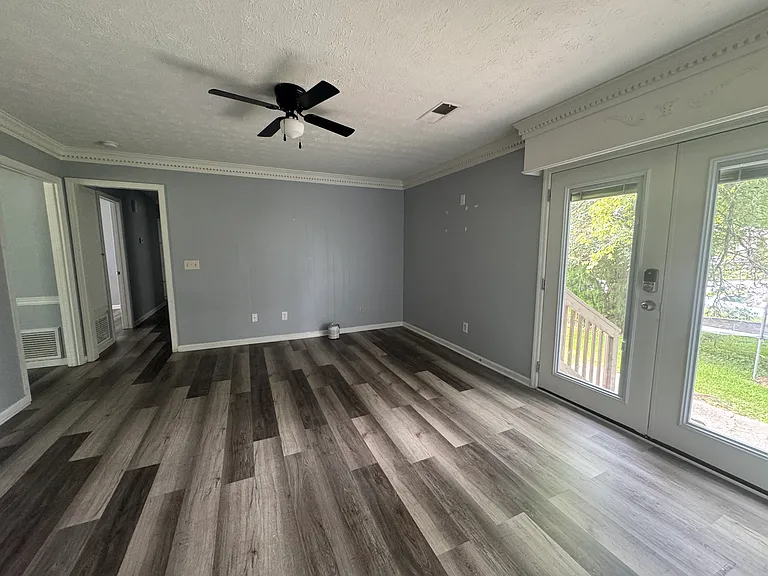 477 Kensington Rd — Photo 8